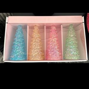 NWT Cupcakes and Cashmere Light Up Christmas Trees